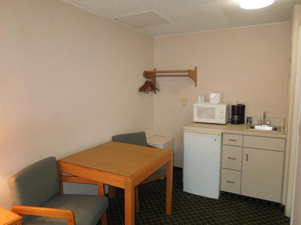 Knights Inn Elyria Bilik gambar