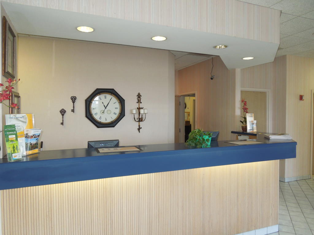 Knights Inn Elyria Luaran gambar