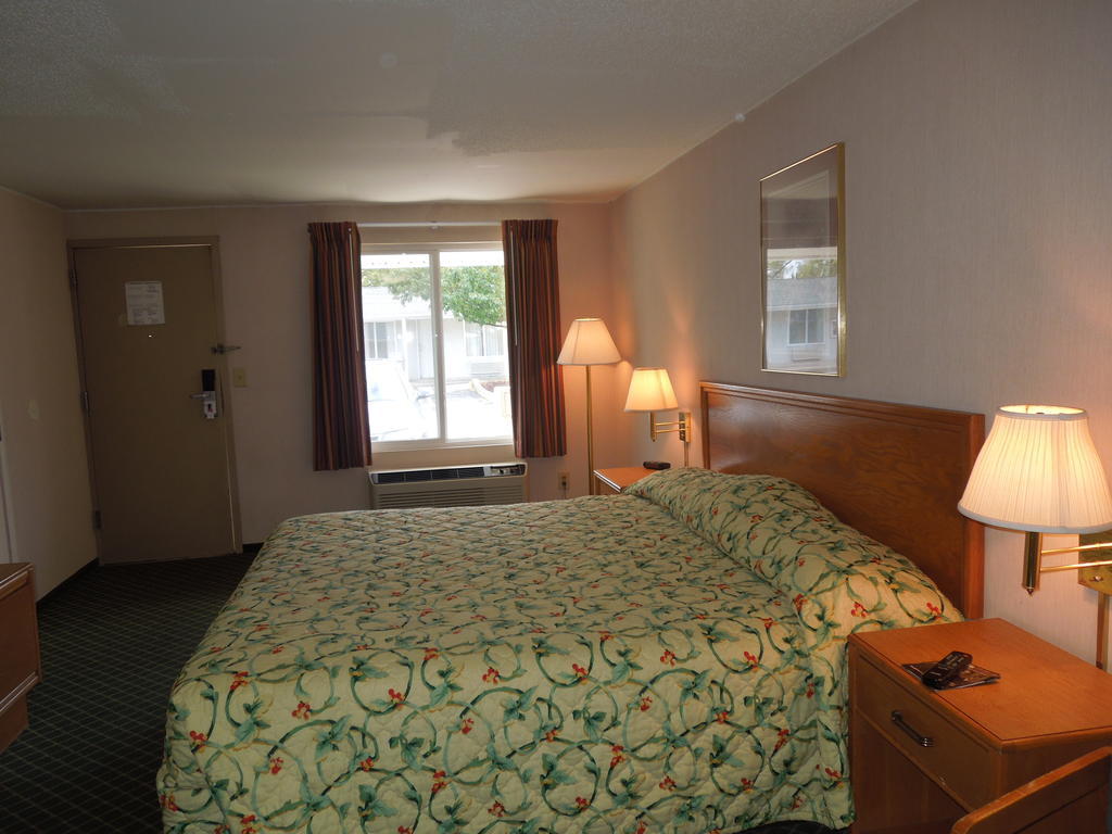 Knights Inn Elyria Bilik gambar