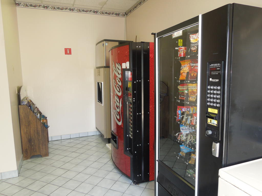 Knights Inn Elyria Luaran gambar